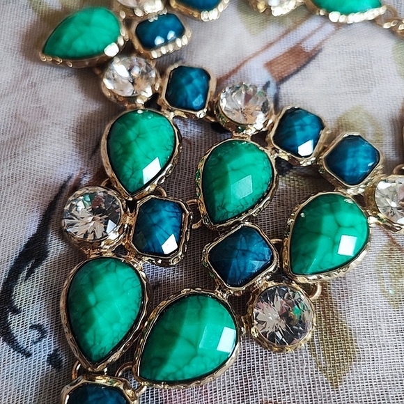 Amrita Singh Signed Faceted Blue Green Clear Rhinestone Statement Necklace EUC - Picture 8 of 8